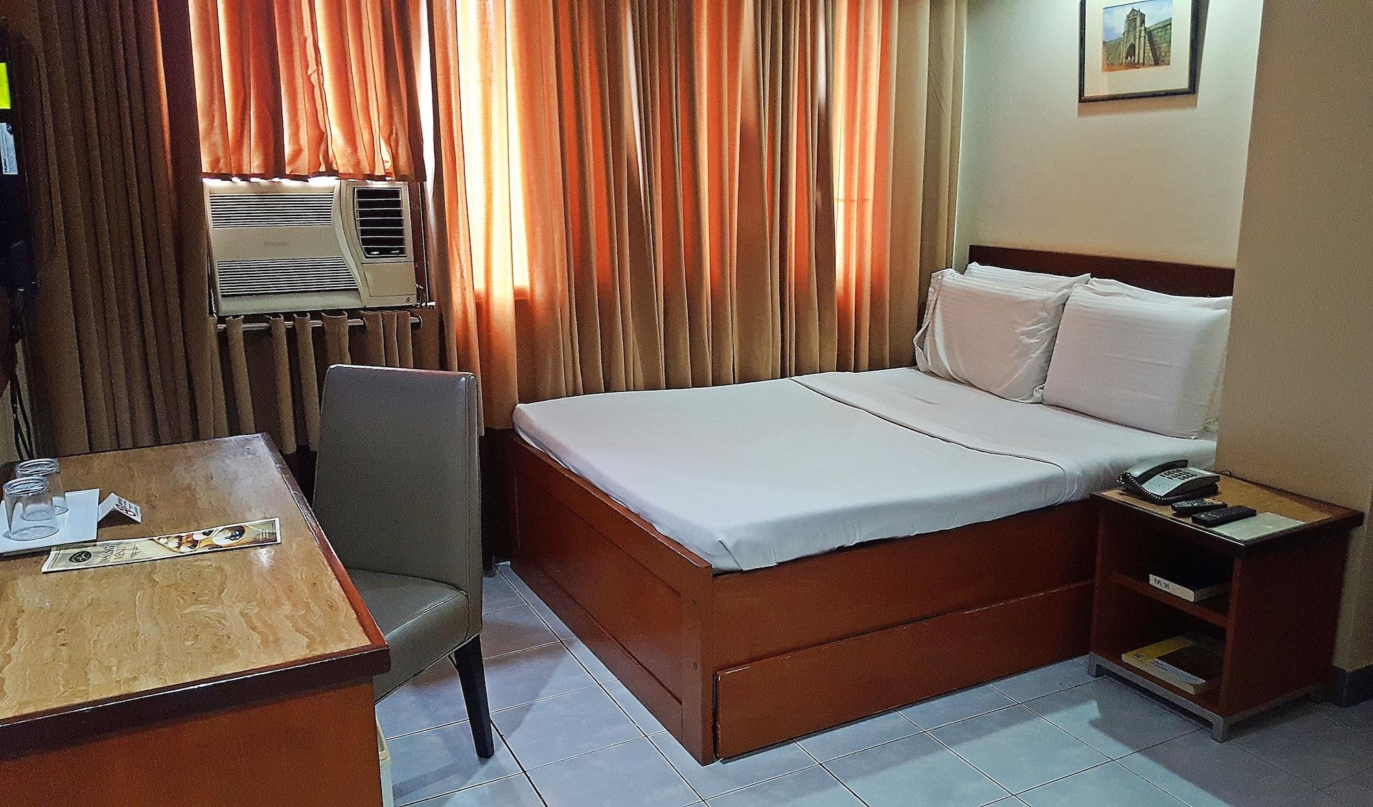 Golden Valley Hotel