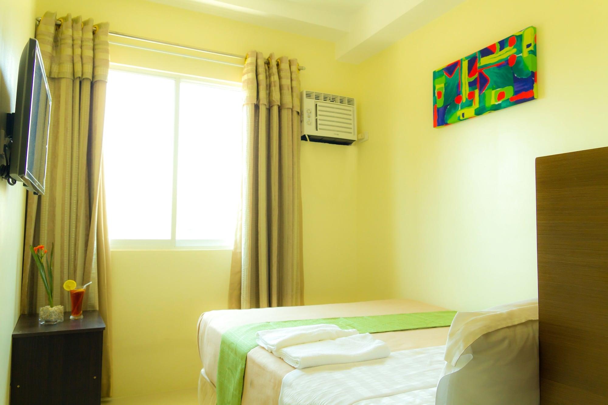 Hotel Canberry 2*