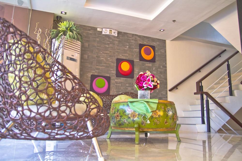 Canberry 2* Cebu
