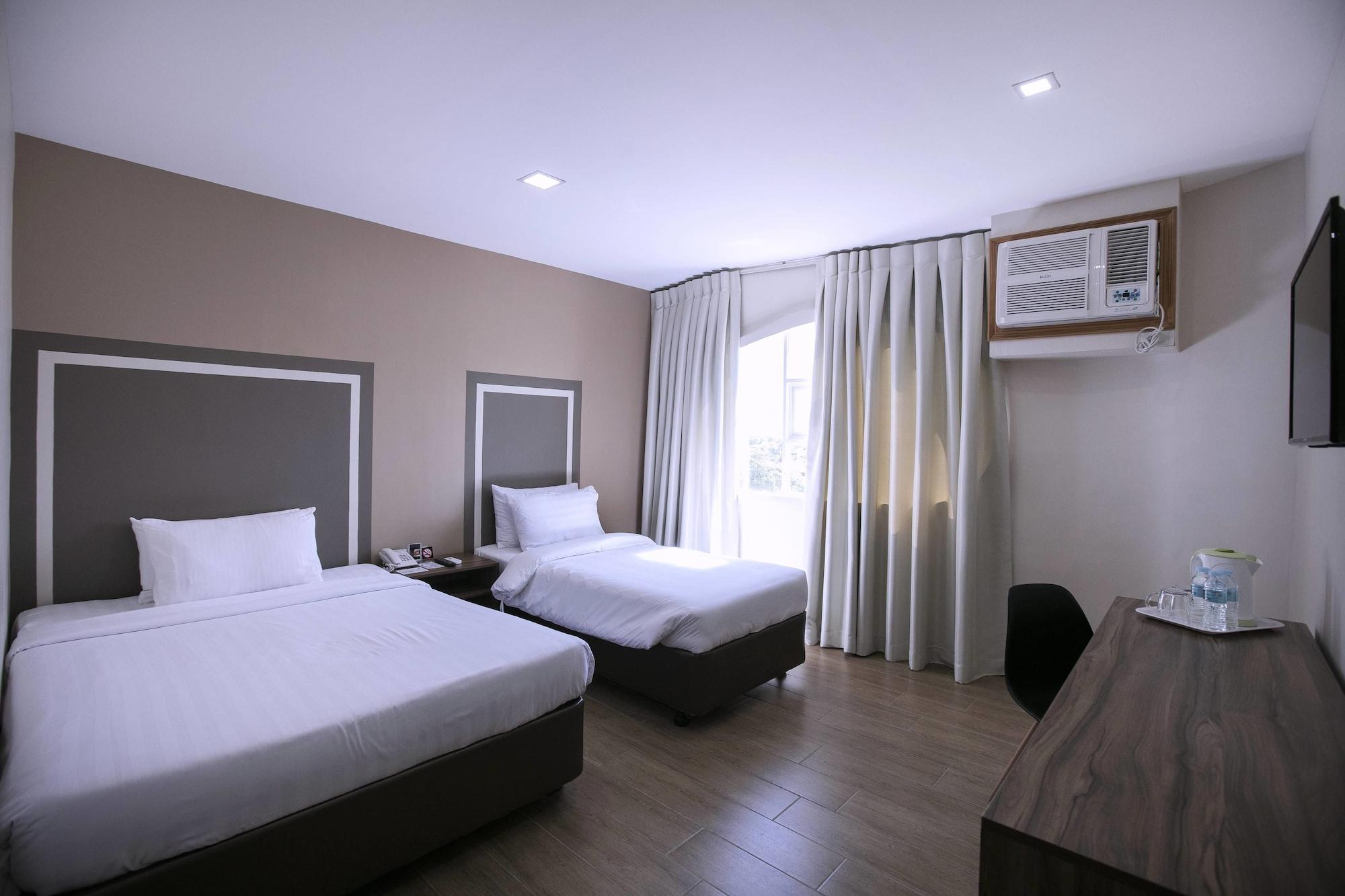 S & Residences Hotel 2*