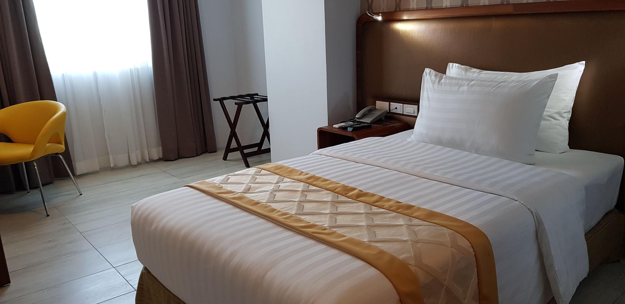 One & Hotel 4*