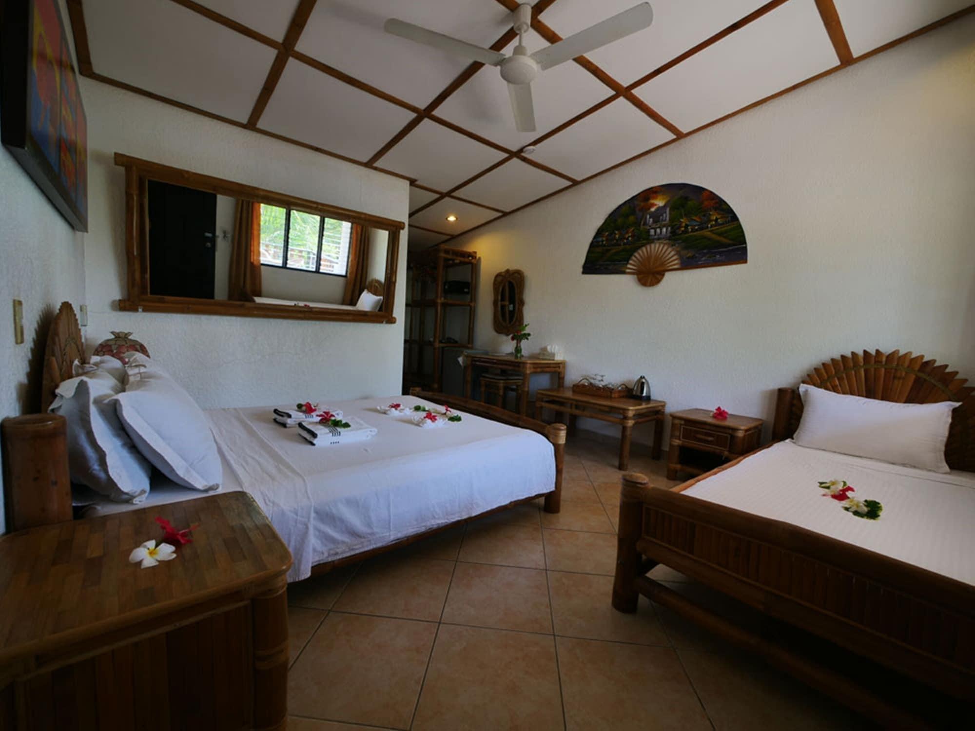 Resort Dolphin House Moalboal