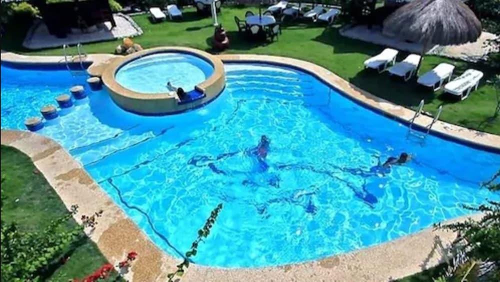 Resort Dolphin House