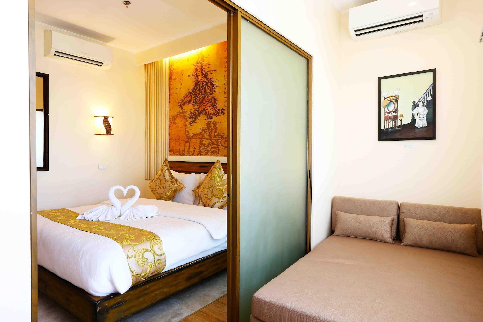 Hotel Palm Grass