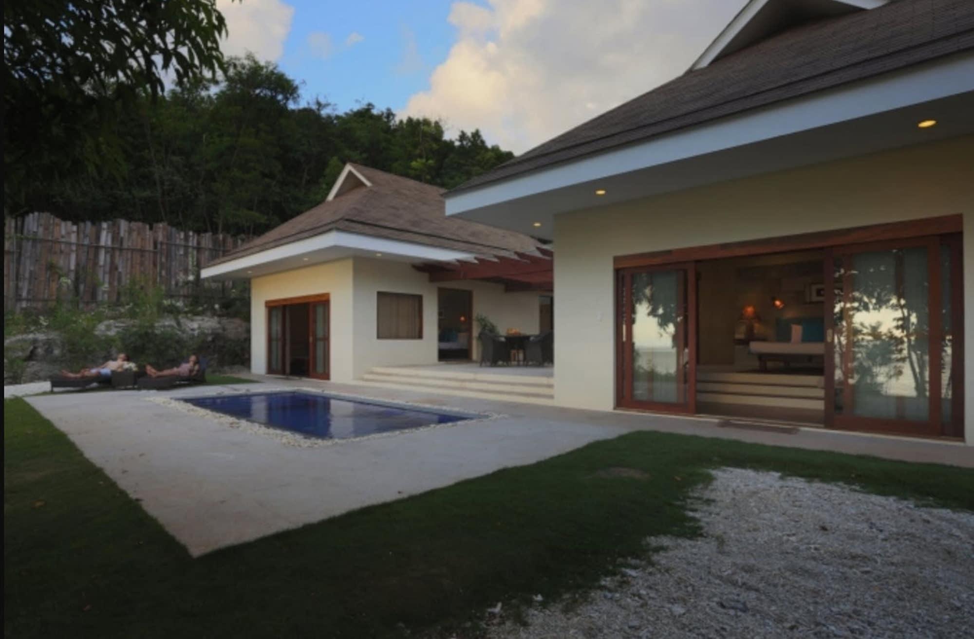 Bluewater Resort Sumilon Island