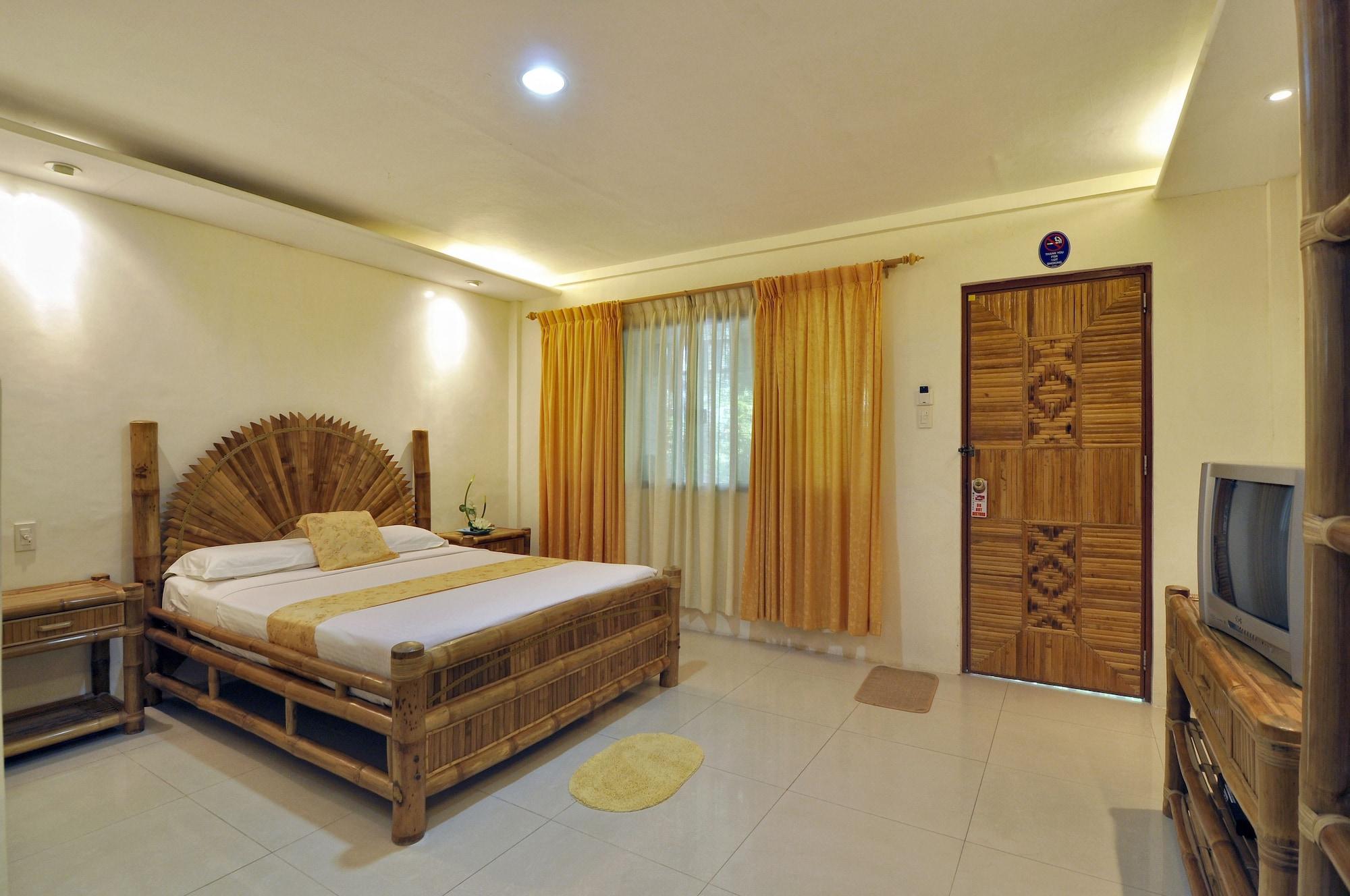 Exotic Island Dive & Hotel 3*