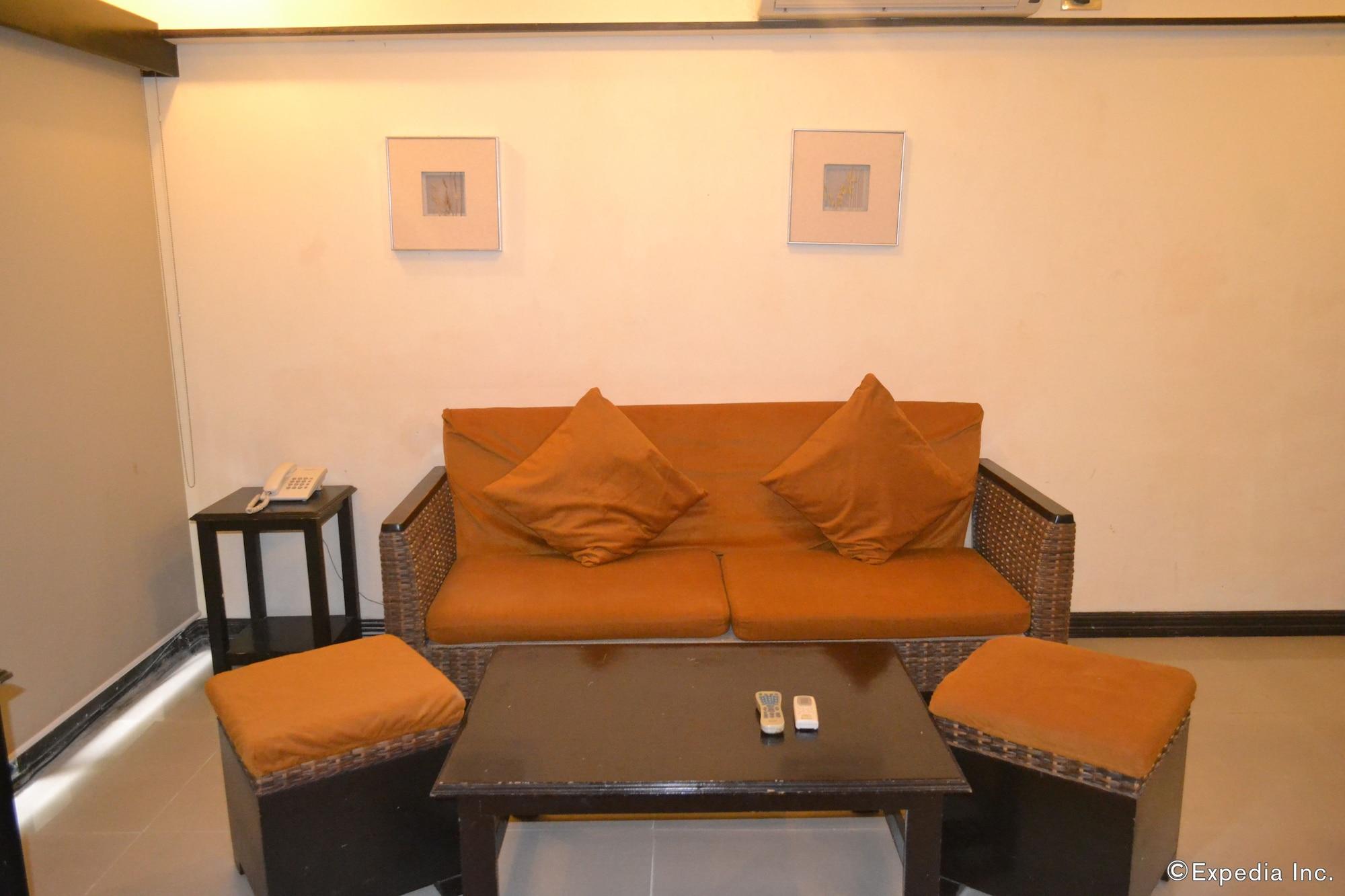 Lancaster Cebu 3*