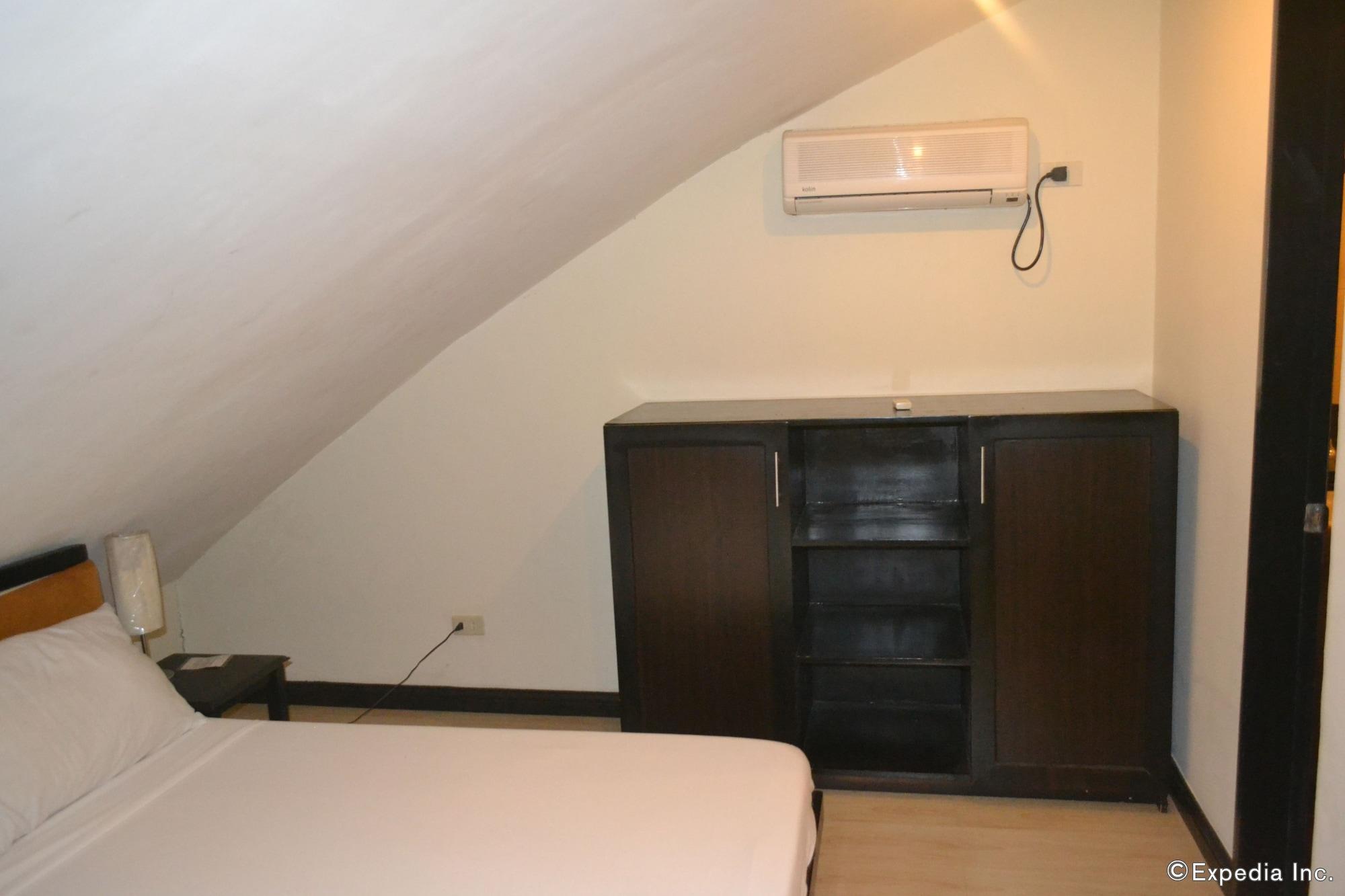 Lancaster Cebu 3* Lapu-Lapu City