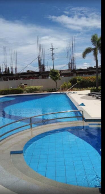 Apartment Cozy 1 Bedroom With Pool.