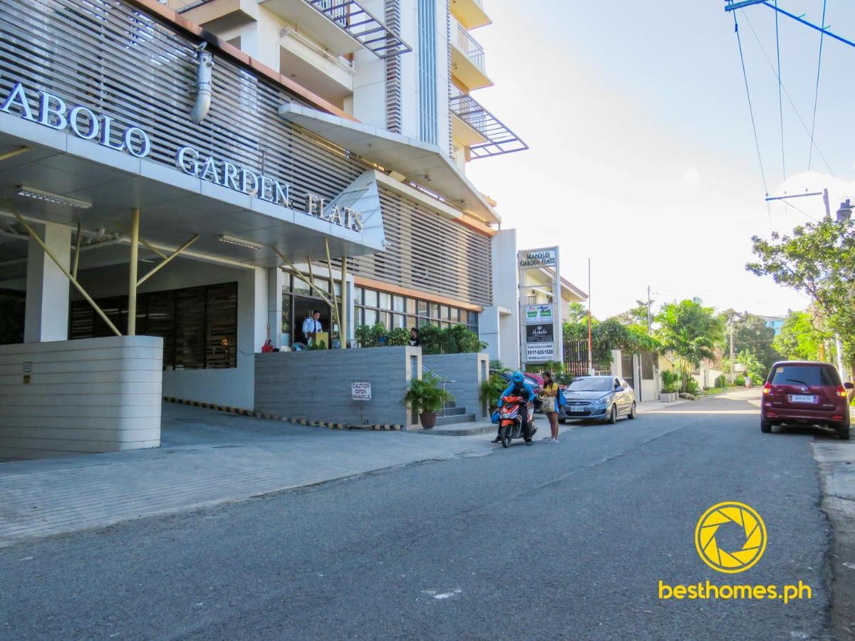 Mabolo Garden Flats Poolside Unit *