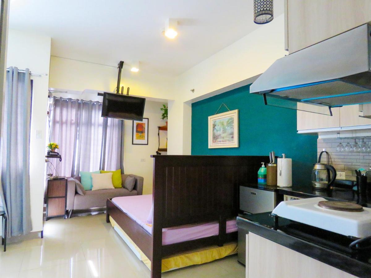 Mabolo Garden Flats Poolside Unit *