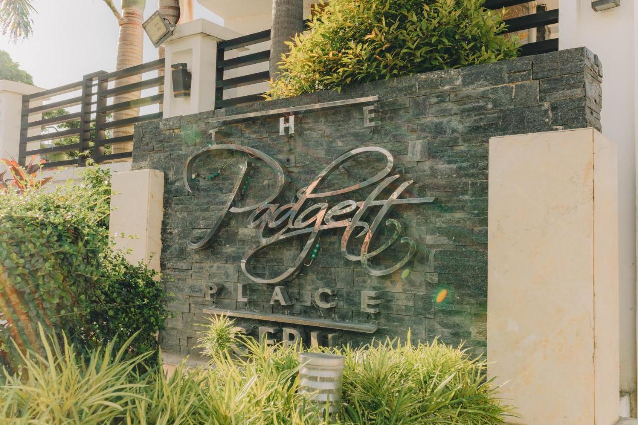 Apartment Ayala Mall 10mins Walk & Pool