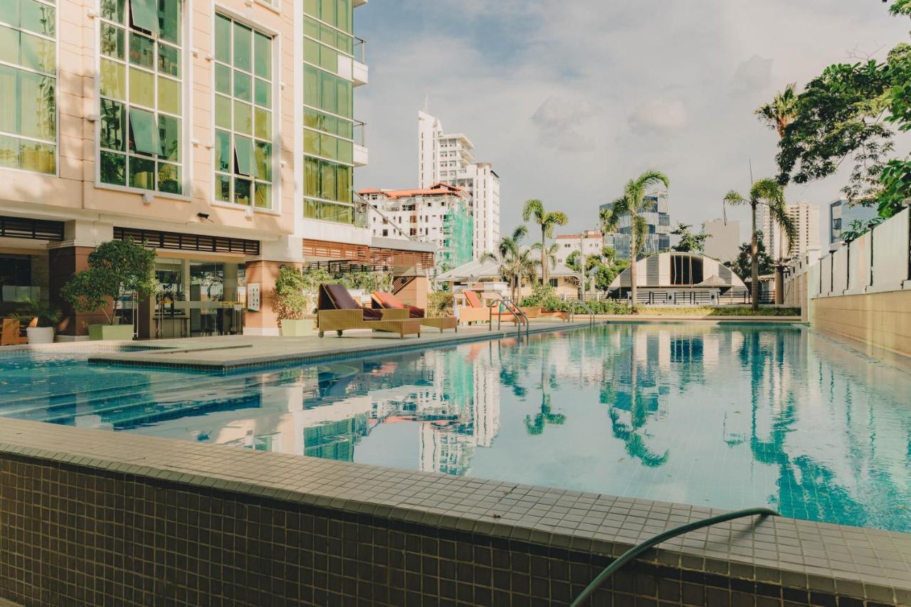 Apartment Ayala Mall 10mins Walk & Pool Cebu
