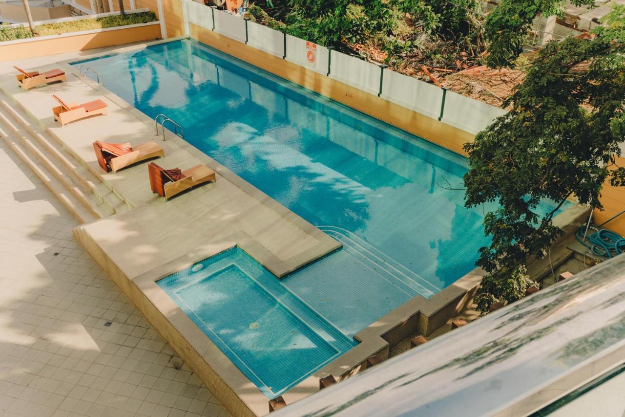 Apartment Ayala Mall 10mins Walk & Pool Cebu