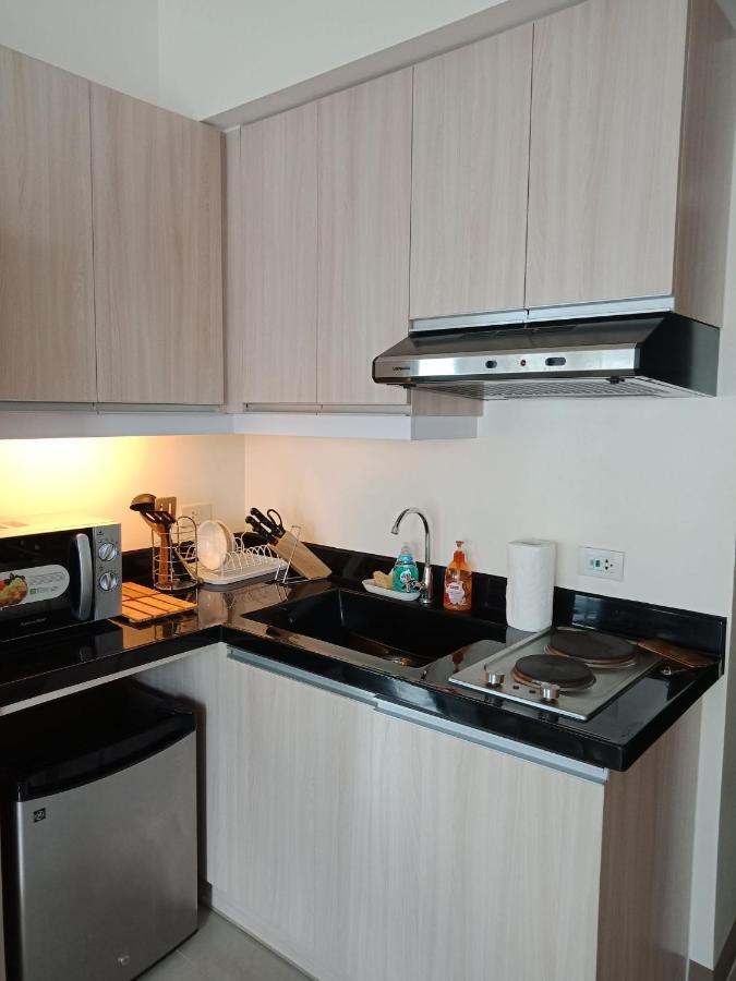 Mabolo Garden Flat A8 Free Rooftop Infinity Pool * Cebu