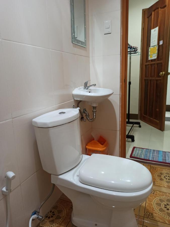 Junie House Albergue *
