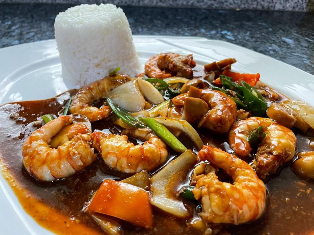 Inn Lapu-lapu & Restaurant *