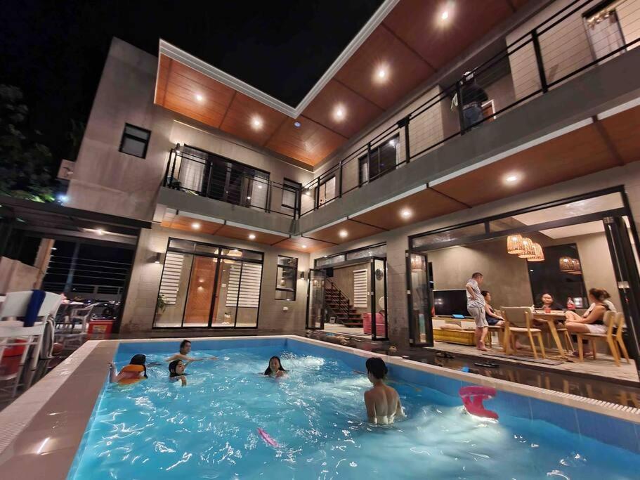 Isla 2 Luxury Pool Near With Karaoke Video Games Barbecue Villa