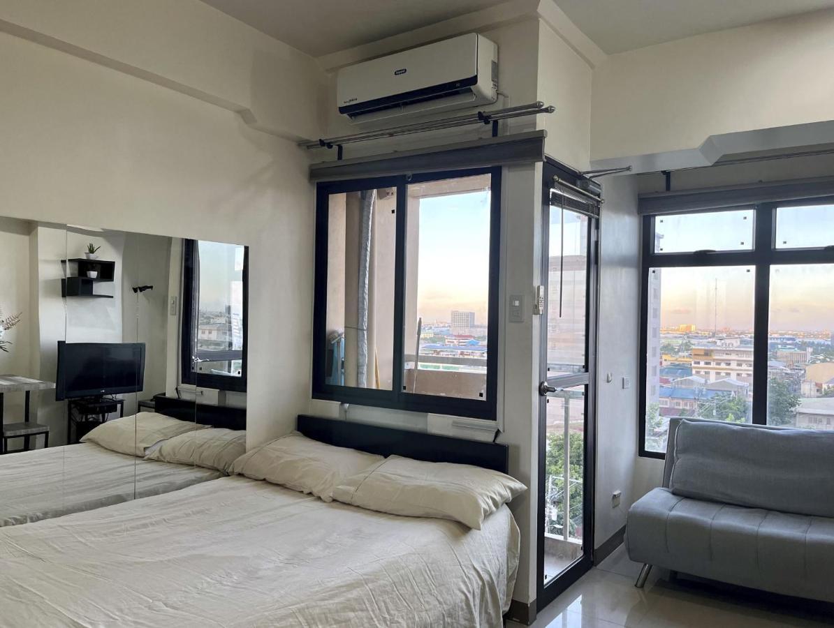 Cozy Studio, Super Fast Internet, Workspace And Washer Cebu