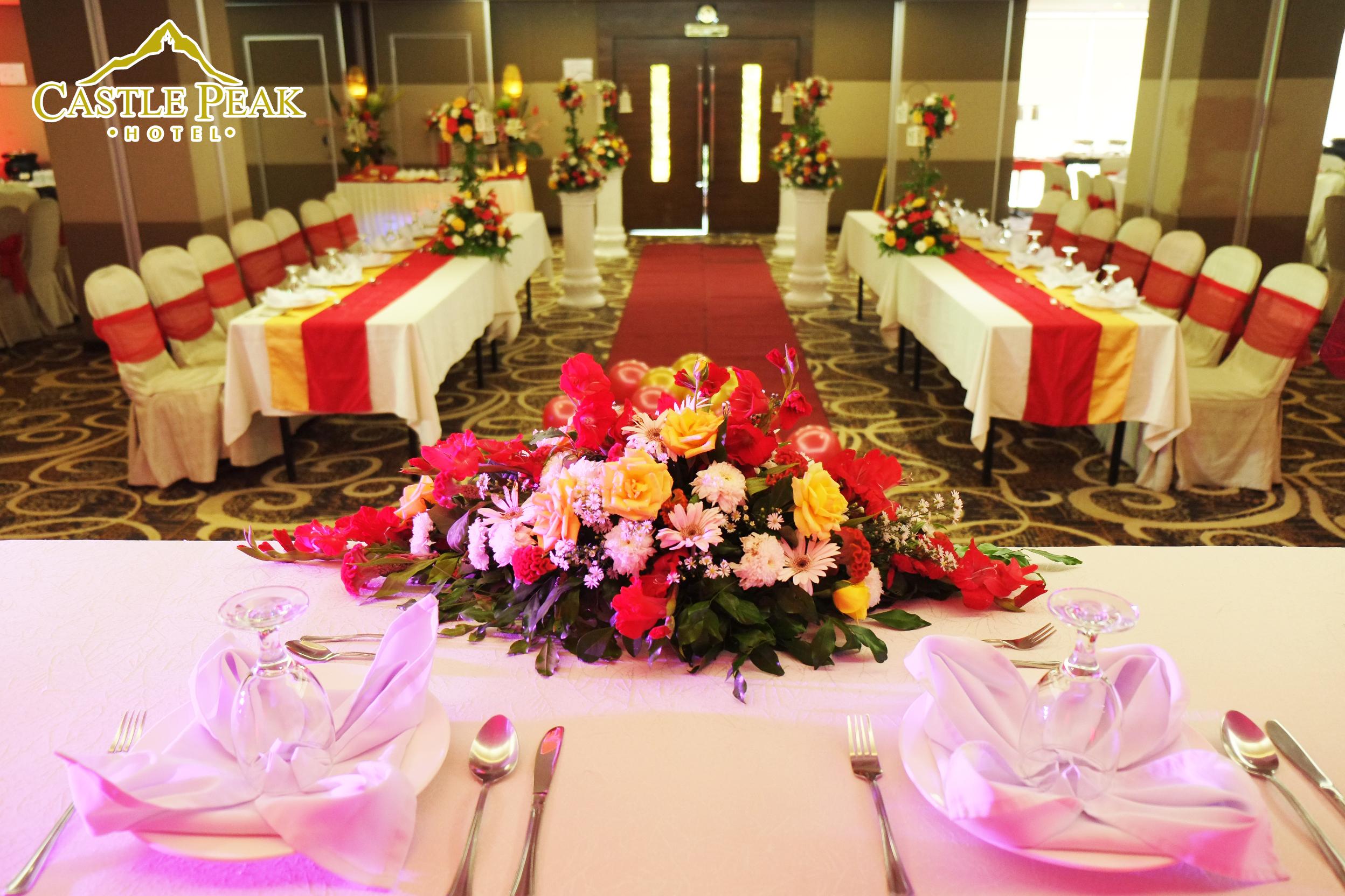 Castle Peak Hotel 3*
