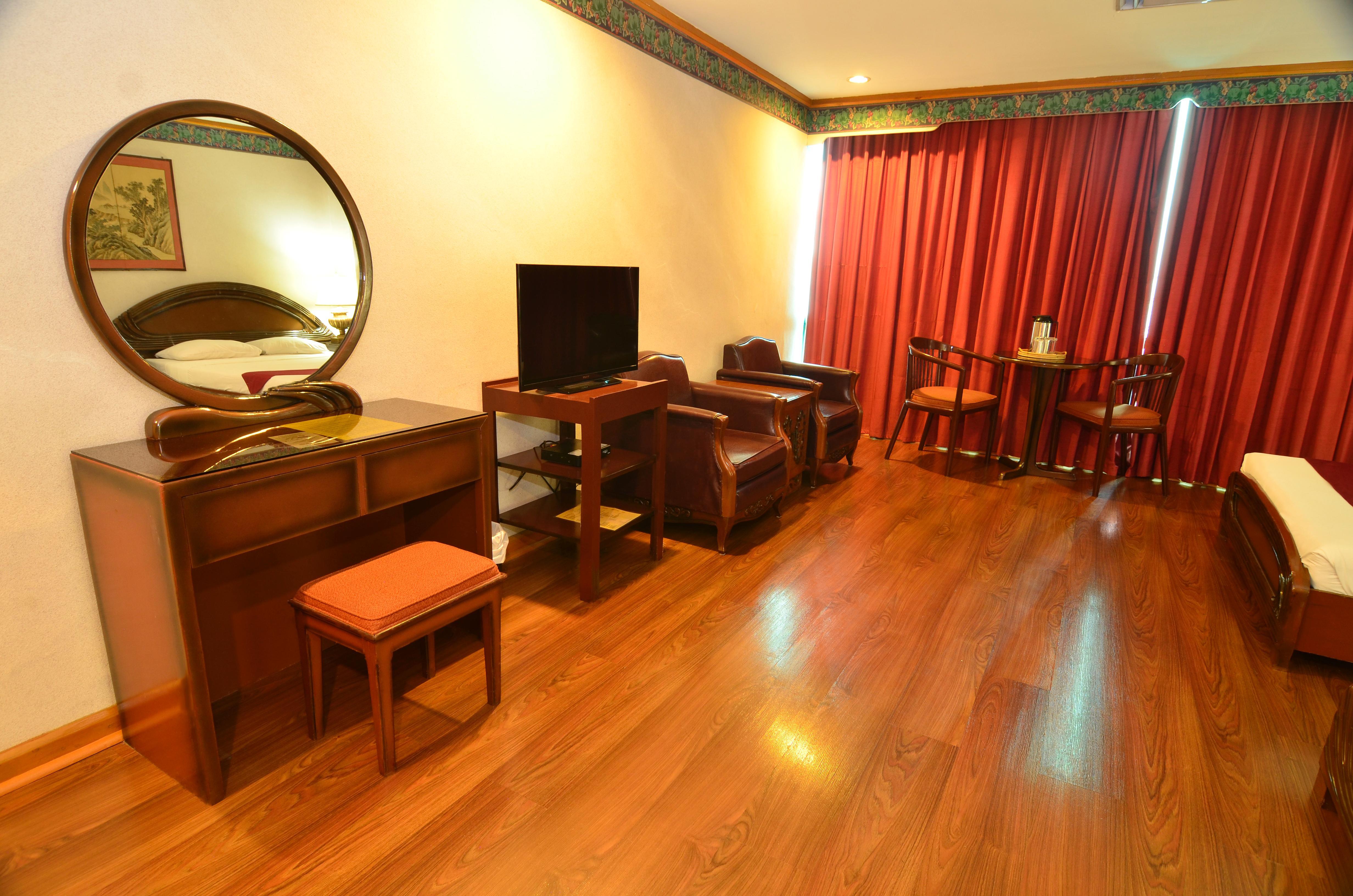Plaza Hotel 3*