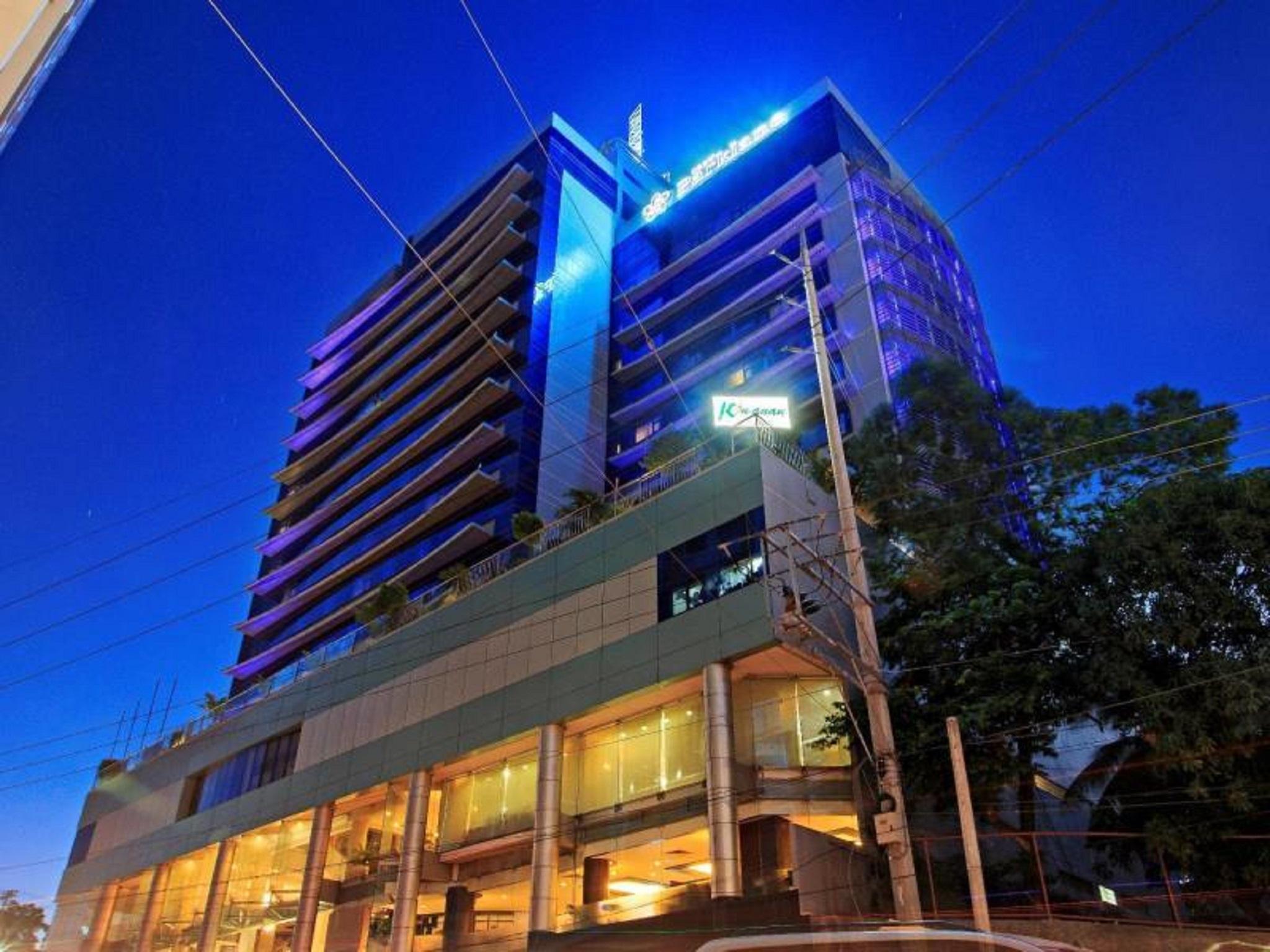 Parklane International Hotel
