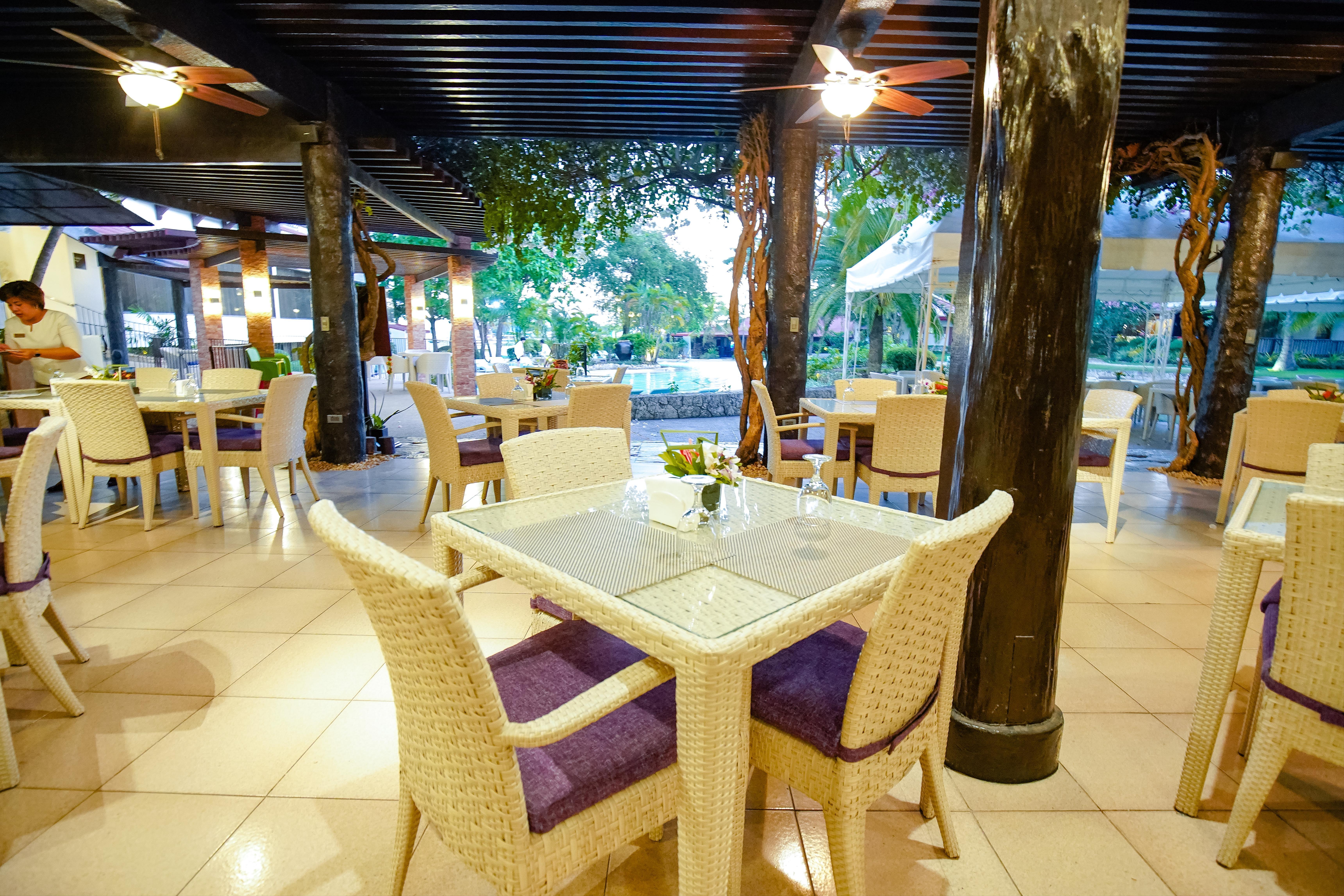 Resort Cebu White Sands And 4*