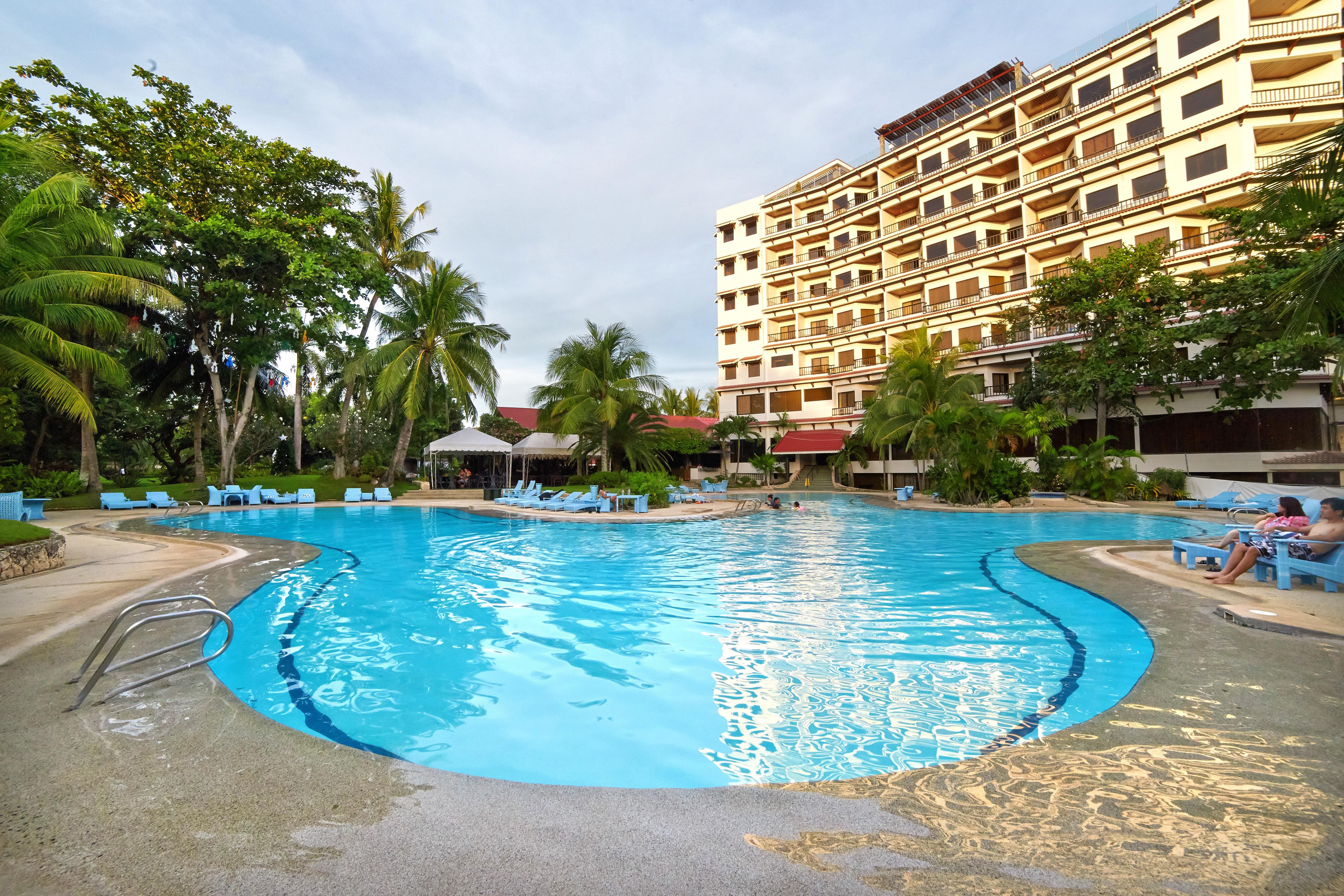 Cebu White Sands And Resort 4*
