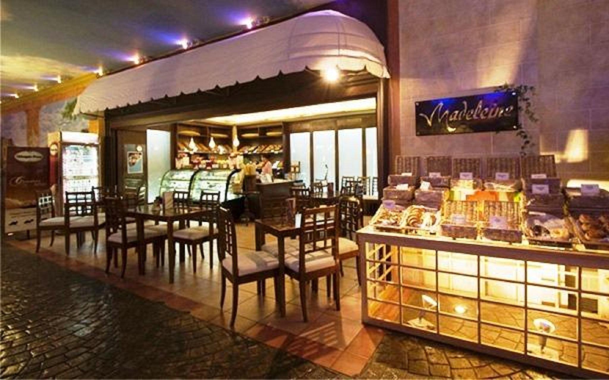 Waterfront Airport And Casino Hotel