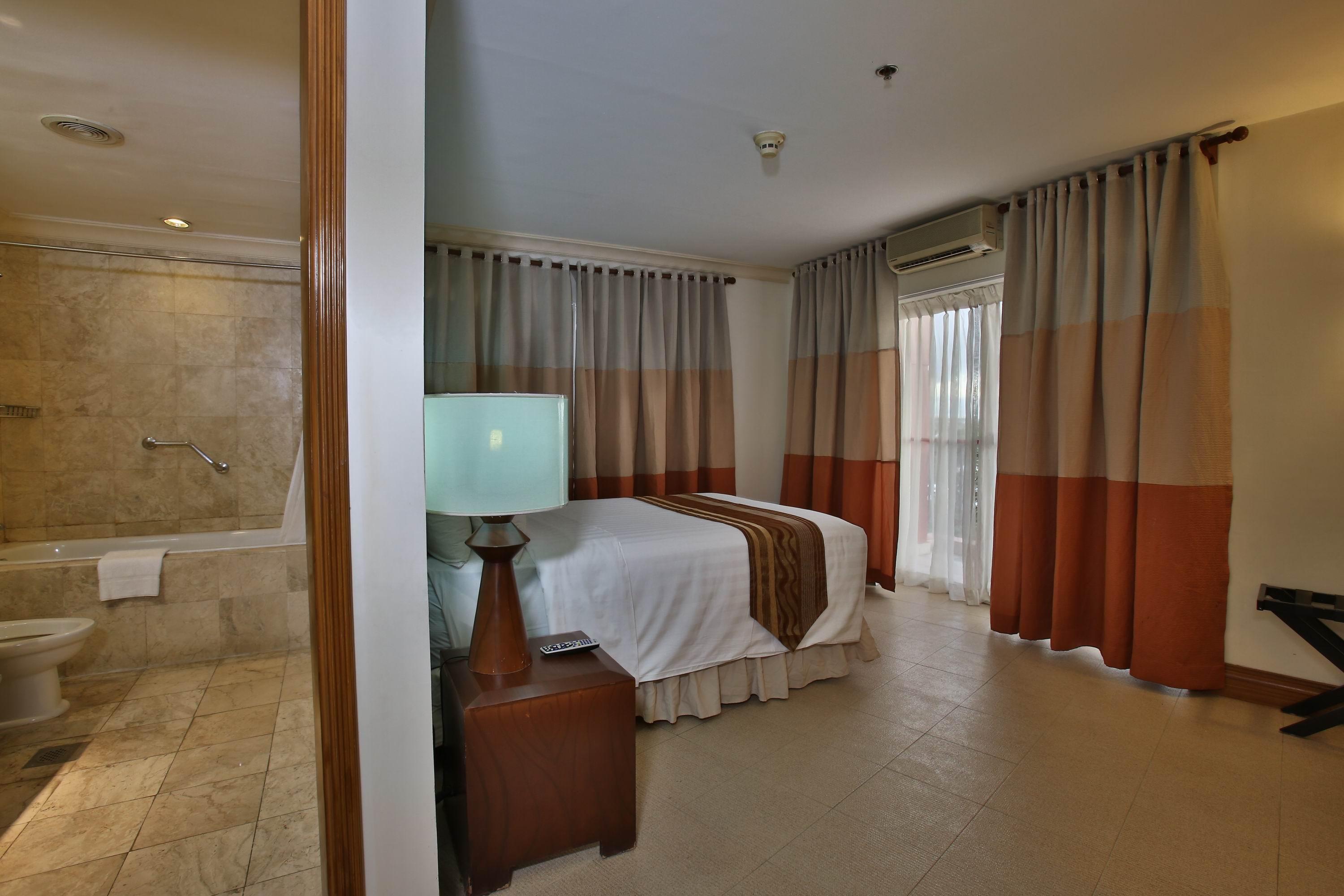Crown Regency Mactan Hotel Lapu-Lapu City