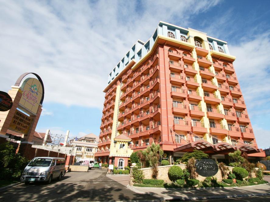 Crown Regency Mactan Hotel 4*