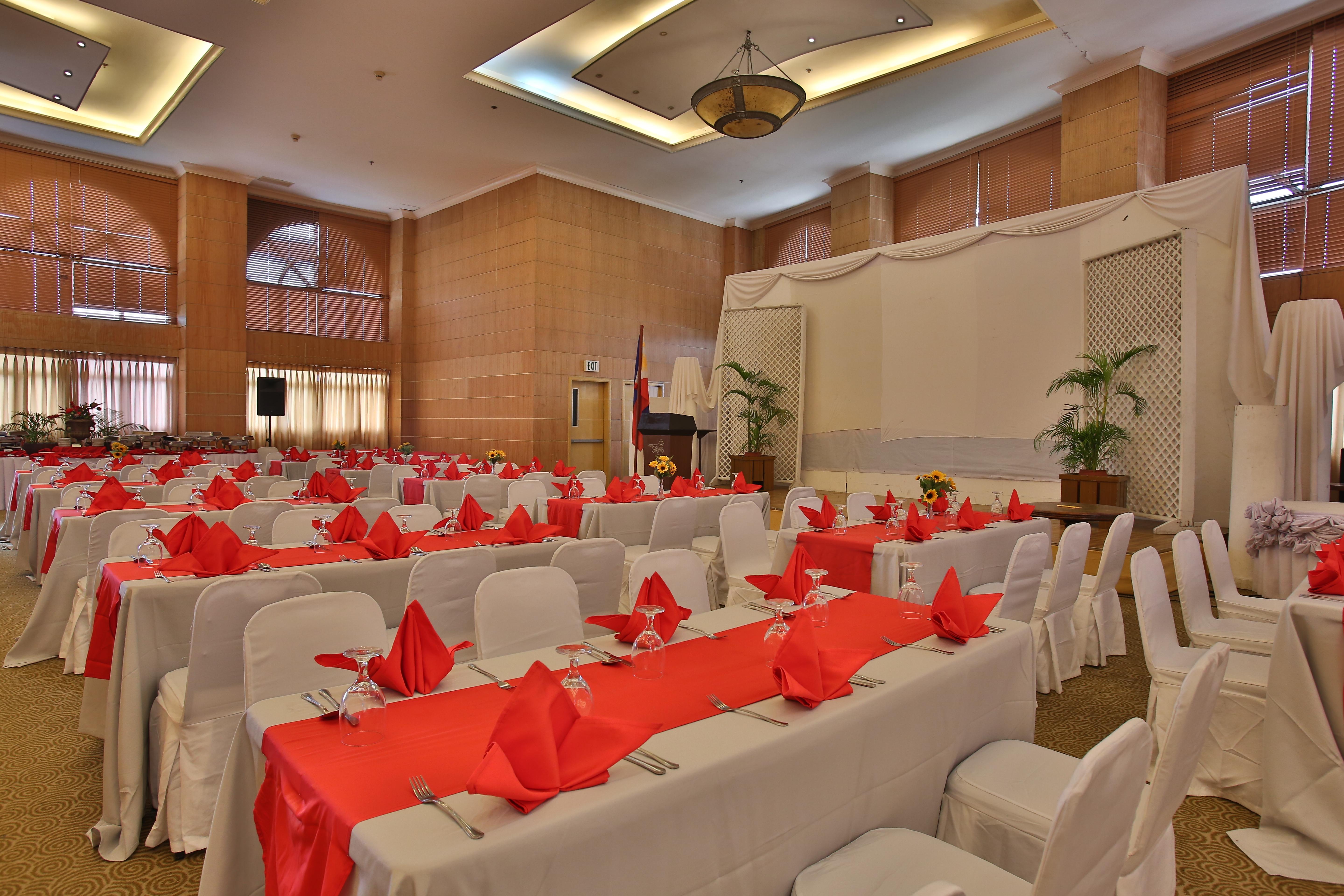 Crown Regency Mactan 4* Lapu-Lapu City
