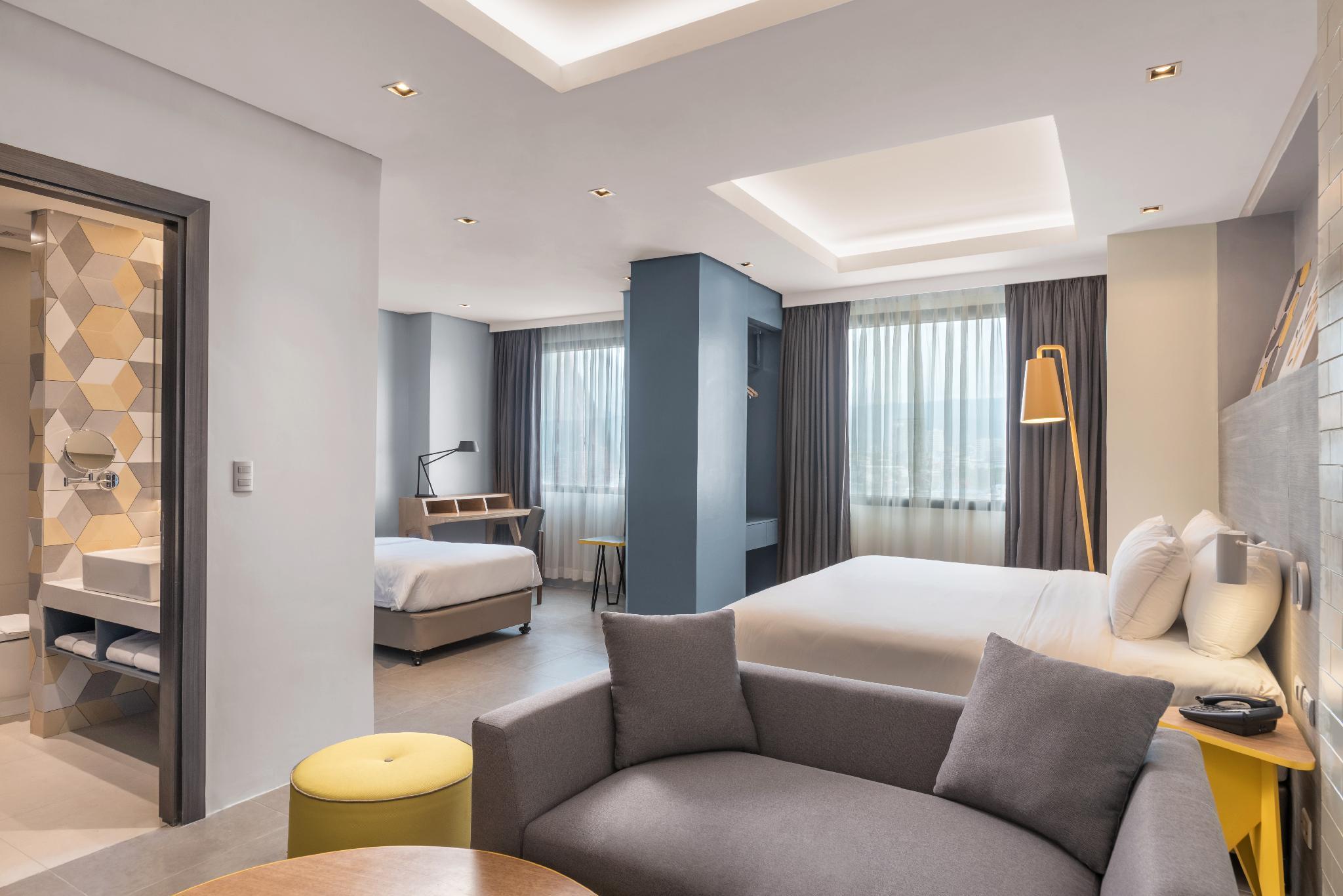 Hotel Summit Galleria 3*