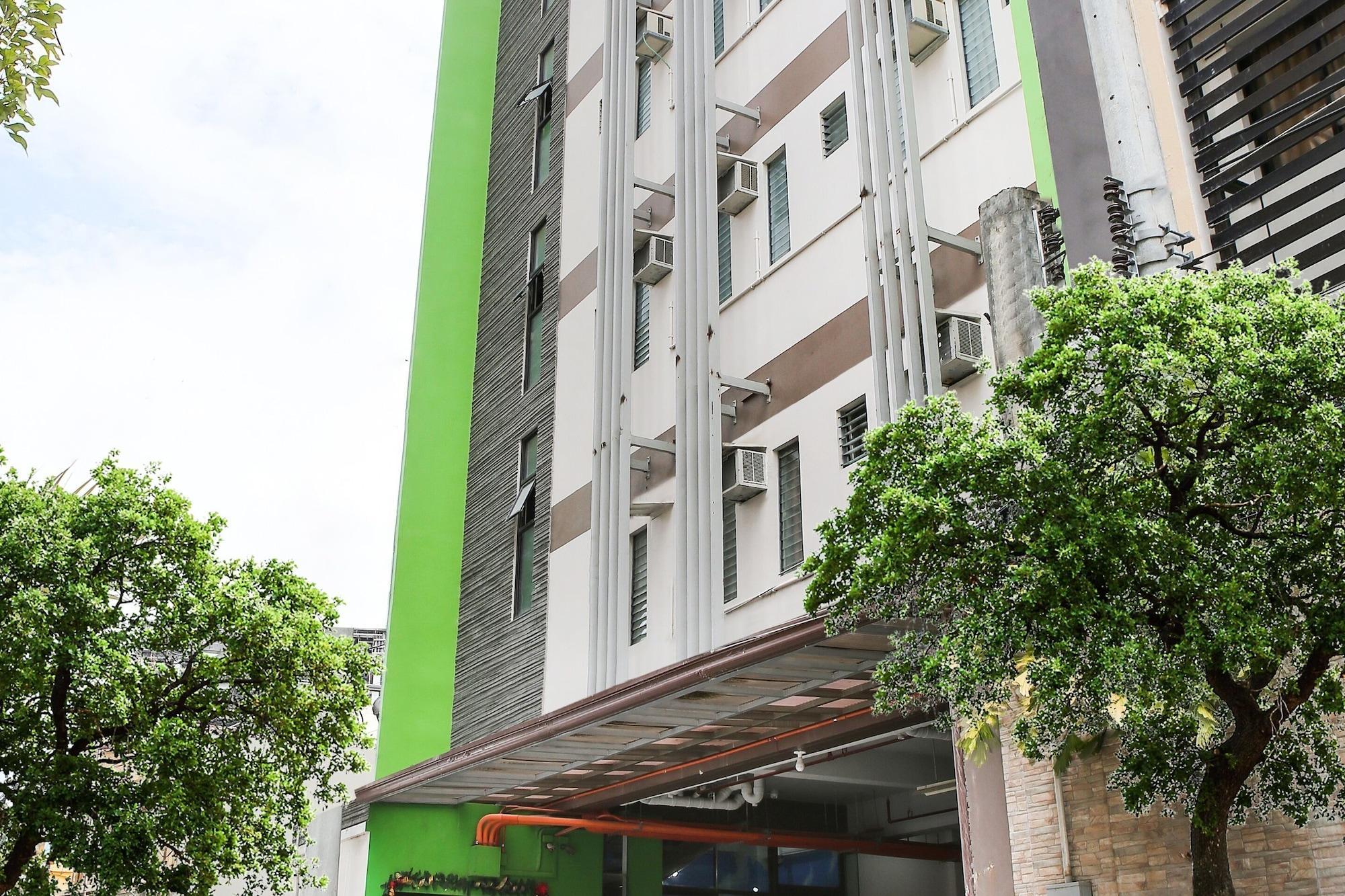 Ipark Hotel 2*