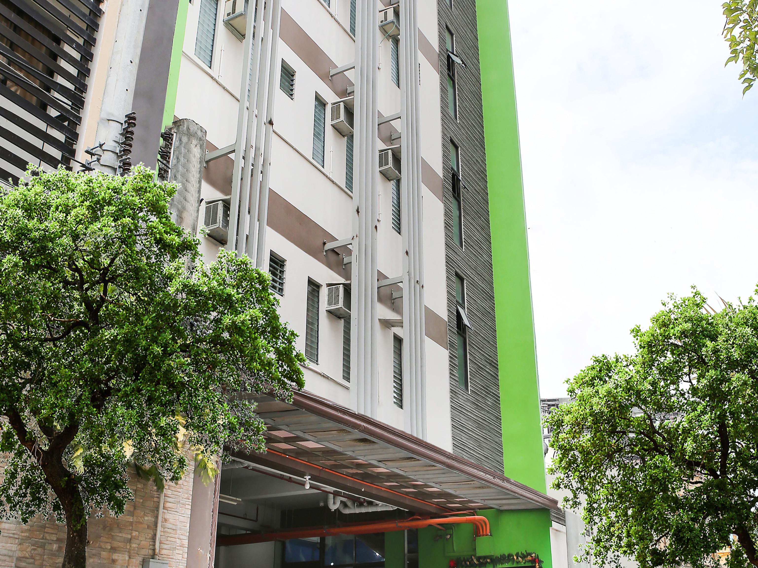 Ipark Hotel 2*