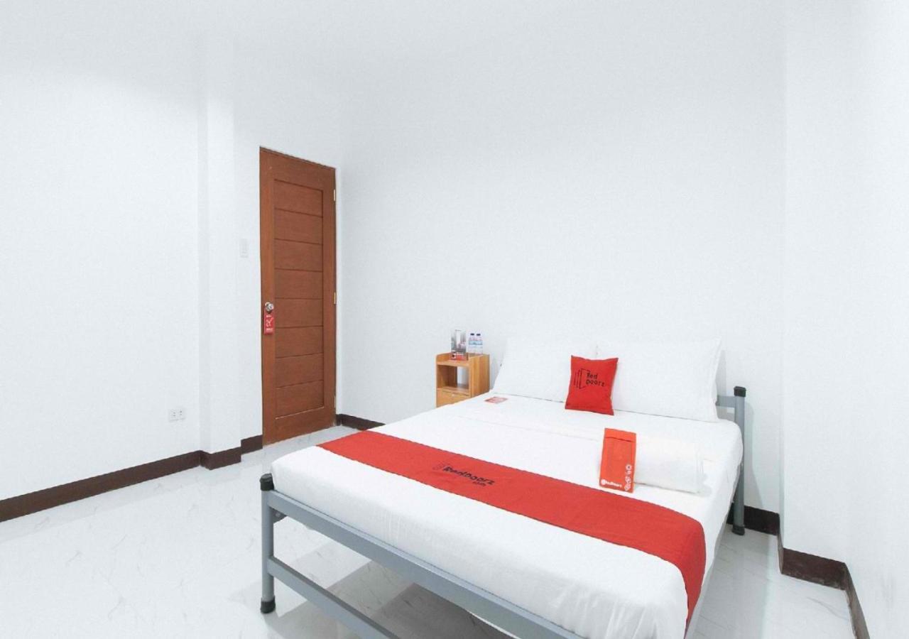 Hotel Reddoorz At Seacoast Lapu Lapu *