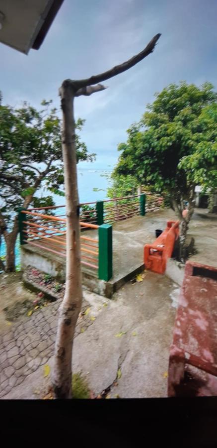 Bahay sa kanayunan Sandra's House Oslob