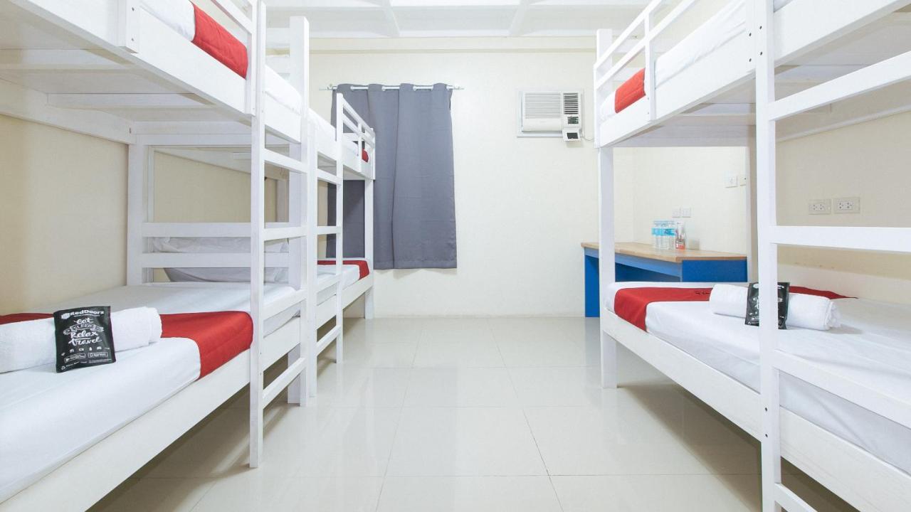 Reddoorz @ Insular Square Mandaue City