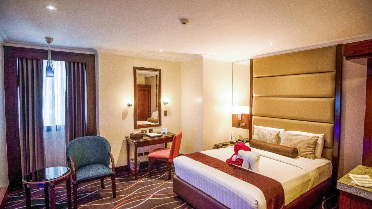 Parklane International Hotel 3*