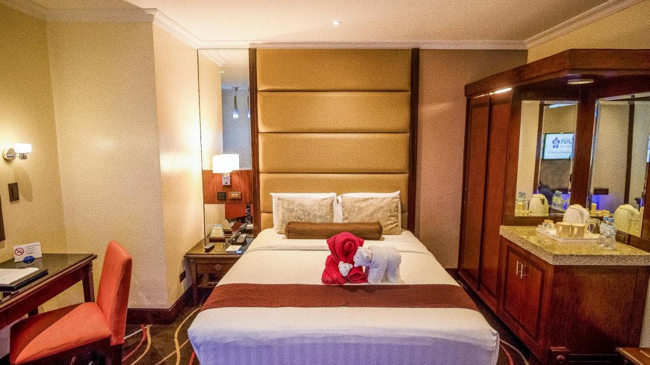 Parklane International Hotel 3*