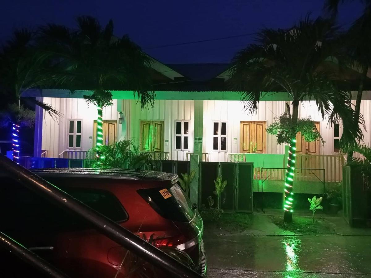 Dosdos Bed & Breakfast *