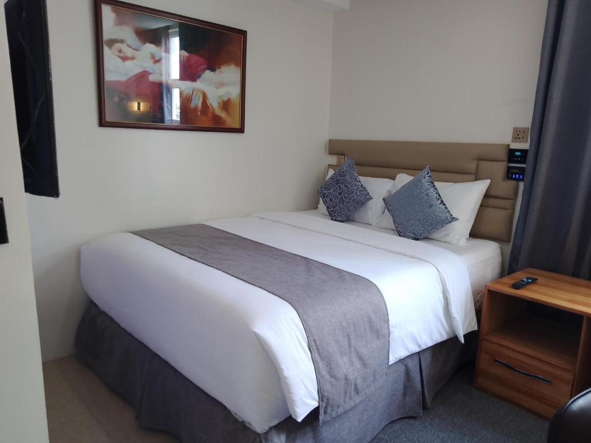 Cebu Dulcinea And Suites-mactan Airport 3* Lapu-Lapu City