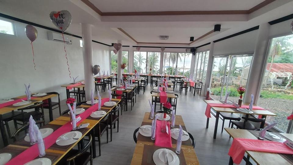 Casa Delrio Camotes Resort *