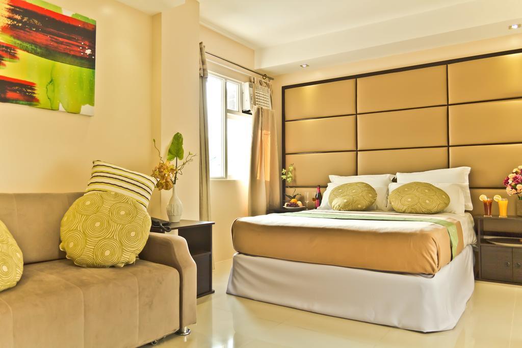 Canberry Hotel 2*