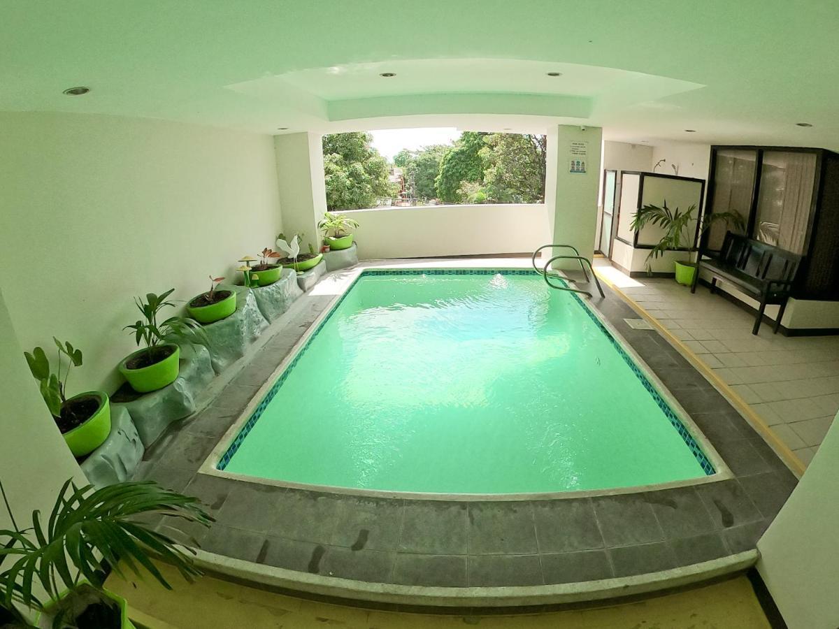 Aparthotel Strawberry Residences *