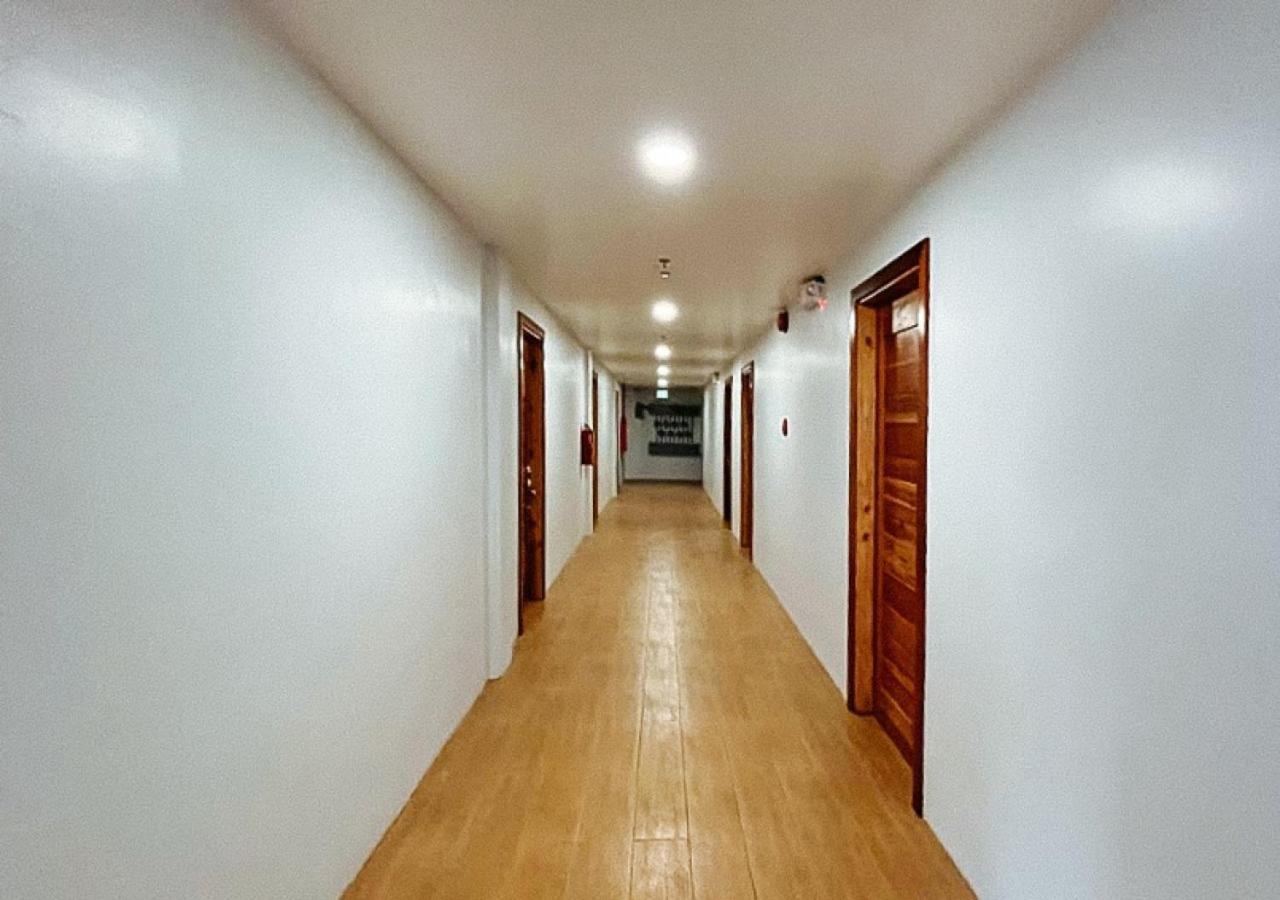 Hotel Reddoorz Near Southwestern *