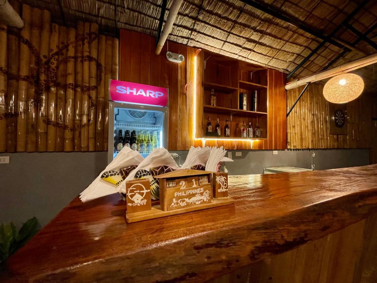 Momo Hostel Moalboal