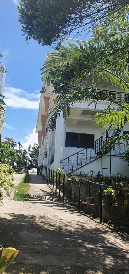 Lola's * Lapu-Lapu City