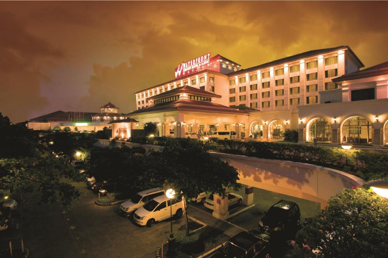 Waterfront Airport And Casino 4* Lapu-Lapu City