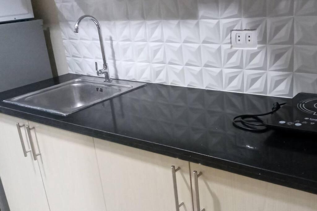 U Across Sm With Kitchen! Sunvida 2407 Cebu